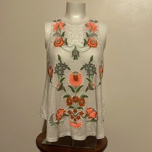 Free People NWT embroidered top small